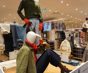 Sklep UNIQLO przy Marszałkowskiej w Warszawie po remoncie 10.2025