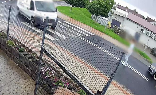 12-latek wpadł wprost pod dostawczaka