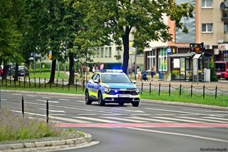 Święcenie pojazdów w Tychach przyciągnęło tłumy. Setki samochodów skropionych wodą święconą