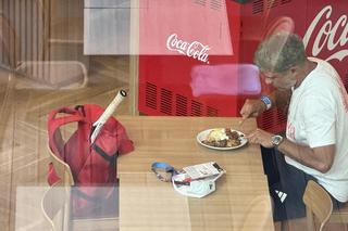 Tomasz Wiktorowski na obiedzie po porażce Świątek