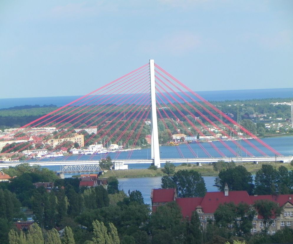 Gdańsk. Wypadek na moście wantowym nad Martwą Wisłą. Nie dało się utworzyć korytarza życia 