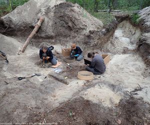 Szczątki co najmniej 18 osób na terenie jednostki wojskowej w Rembertowie. Wiadomo, kim mogą być ofiary