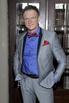 Serial ''Jak szaleć to szaleć'', Cezary Pazura