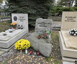 Grób Jaruzelskiego na Powązkach Wojskowych