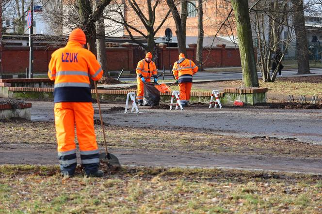 Trwają przygotowania do wiosny. Wielkie sprzątanie w łódzkich parkach