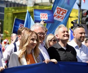 Święto Pracy w Warszawie. Przemaszerowali pod hasłem  Chcemy Europy Socjalnej!