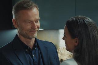 M jak miłość, odc. 1750. Magda (Anna Mucha), Andrzej Budzyński (Krystian Wieczorek)