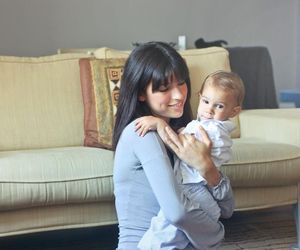 Umowa z nianią. Państwo zapłaci za składki! Zobacz, jak skorzystać z babciowego
