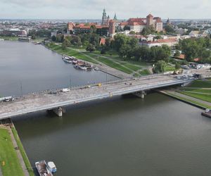 Samochody wrócą wcześniej, tramwaje później. Trwają prace na moście Grunwaldzkim