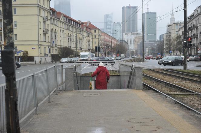 Moda na zasypywanie przejść podziemnych. Zamiast nich powstaną zebry