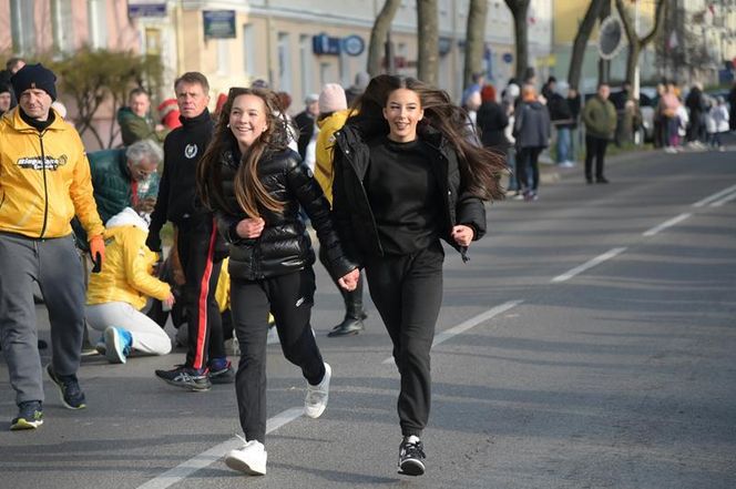 Mali i duzi pobiegli dla Polski! Druga edycja Ulicznych Biegów Niepodległości