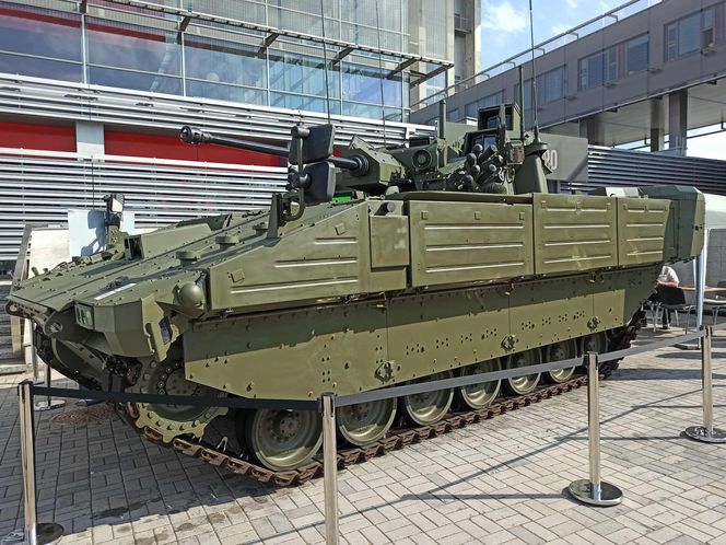 Brytyjska Armia osiąga kluczowy etap. Pojazdy Ajax ze wstępną gotowością operacyjną