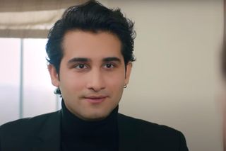 Kadir oświadczy się Sili, a Kuzey wreszcie wyzna, że ją kocha.