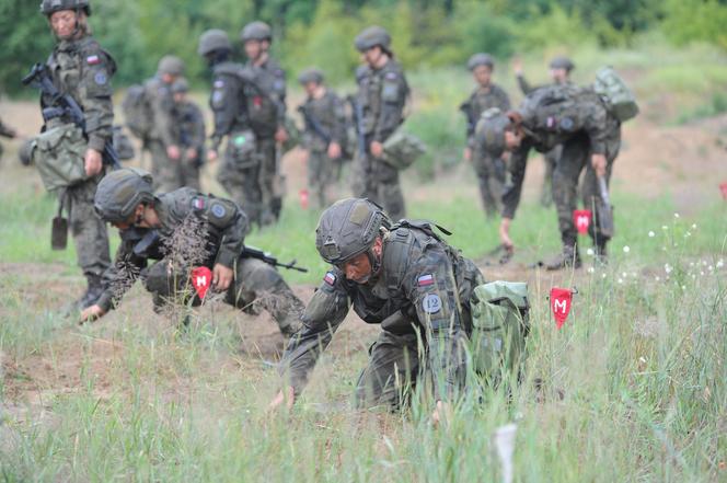 Szkolenie saperskie ochotników w 12. Brygadzie Zmechanizowanej w Szczecinie