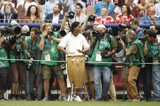 Ceremonia zakończenia mundialu: Ronaldinho walił w bęben w rytm Kalinki