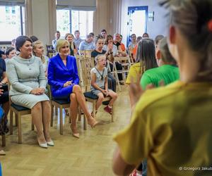 Ludzie byli w szoku jak zobaczyli w co ubrała się Agata Duda! Nowy wygląd robi wrażenie