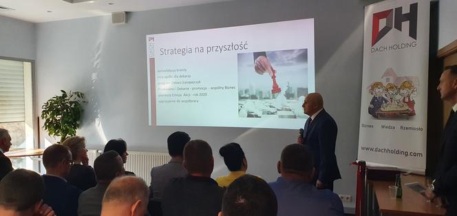 Dekarstwo w Polsce – strategia działania Dach Holding