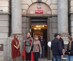 Noc Muzeów 2025 w Łodzi. Tłumy łodzian w muzeach i galeriach