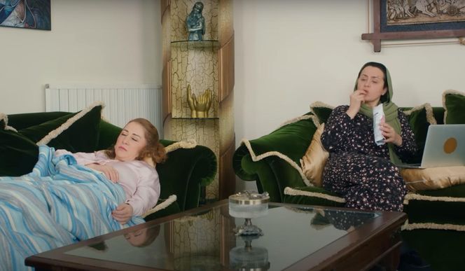 Zeynep będzie przetrzymywana przez porywacza, a Yildiz przyłapie Melis na rozmowie z przestępcą. Ghonul i Bulent zaczną odchodzić od zmysłów, a Ege trafi na trop.