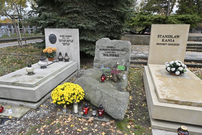 Grób Jaruzelskiego na Powązkach Wojskowych