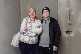 Powodzianie osuszyli dom pół roku po powodzi.