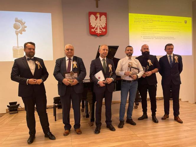 Jubileuszowa sesja i  ceremonia wręczenia statuetek „Honorowy Przyjaciel Starachowic”