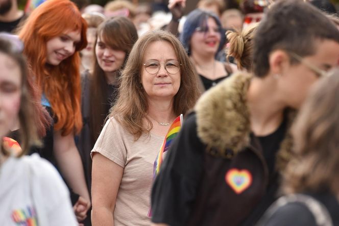 VI Toruński Marsz Równości. Przeciwnicy modlili się w centrum