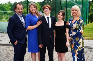 Barwy szczęścia. Aldona (Elżbieta Romanowska), Borys (Jakub Wieczorek), Aleks (Hubert Wiatrowski), Ewa (Gabriela Ziembicka), Alicja Umińska (Monika Dryl)