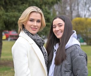 Pierwsza miłość odc. 4002. Milena / Angelika (Patrycja Franczak), jej matka Eliza (Anna Maria Sieklucka)