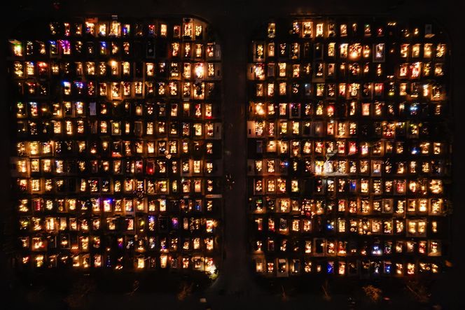 1 listopada na Cmentarzu Łostowickim w Gdańsku. Tak wygląda w dniu Wszystkich Świętych