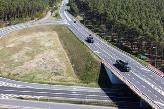 Protest w sprawie budowy drogi S10 z Bydgoszczy do Torunia. Przyrodnicy: wystarczy przesunąć ją o 300 m, by uniknąć katastrofy 