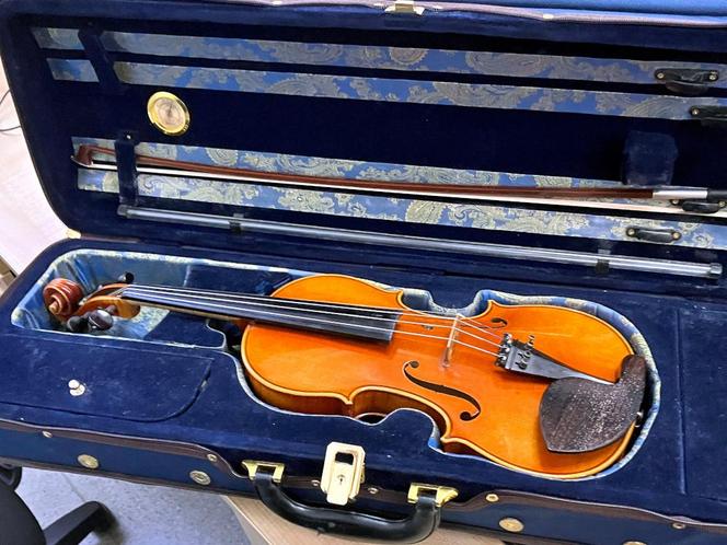 Jechała na koncert, ktoś ukradł jej skrzypce! Zuzanna odzyskała instrument
