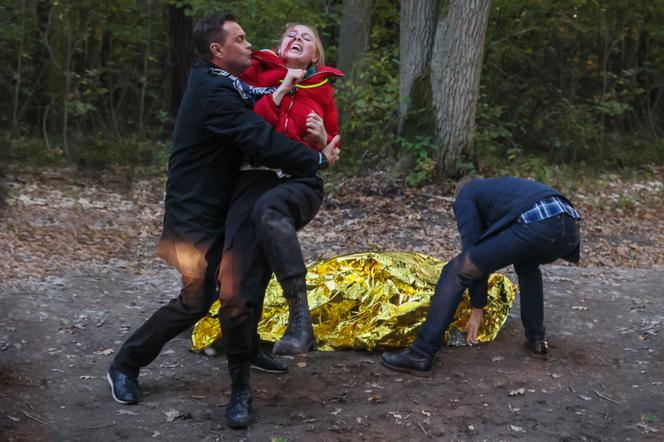 Na Wspólnej, odcinek 3389: Makabryczny wypadek Darii i Adama. Namysłowski umrze na jej oczach - ZDJĘCIA