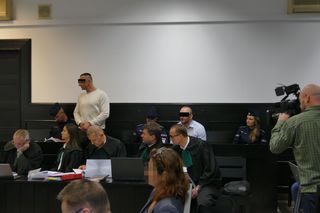 Sprawcy strzelaniny na myjni samochodowej stanęli przed sądem. Proces przybrał nieoczekiwany obrót