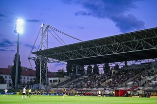 Ogromny skandal w polskiej lidze! Karetką chcieli wwieźć race na stadion, konsekwencje mogą być bardzo poważne