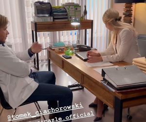 Na dobre i na złe nowy sezon. Agata Woźnicka (Emilia Komarnicka), Maks Beger (Tomasz Ciachorowski) na planie