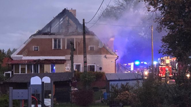 Pożar domu we wsi Winda. Nie żyją dwie osoby