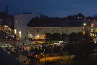 Idą lwice na ulice. Mieszkańcy Leszna znów protestują