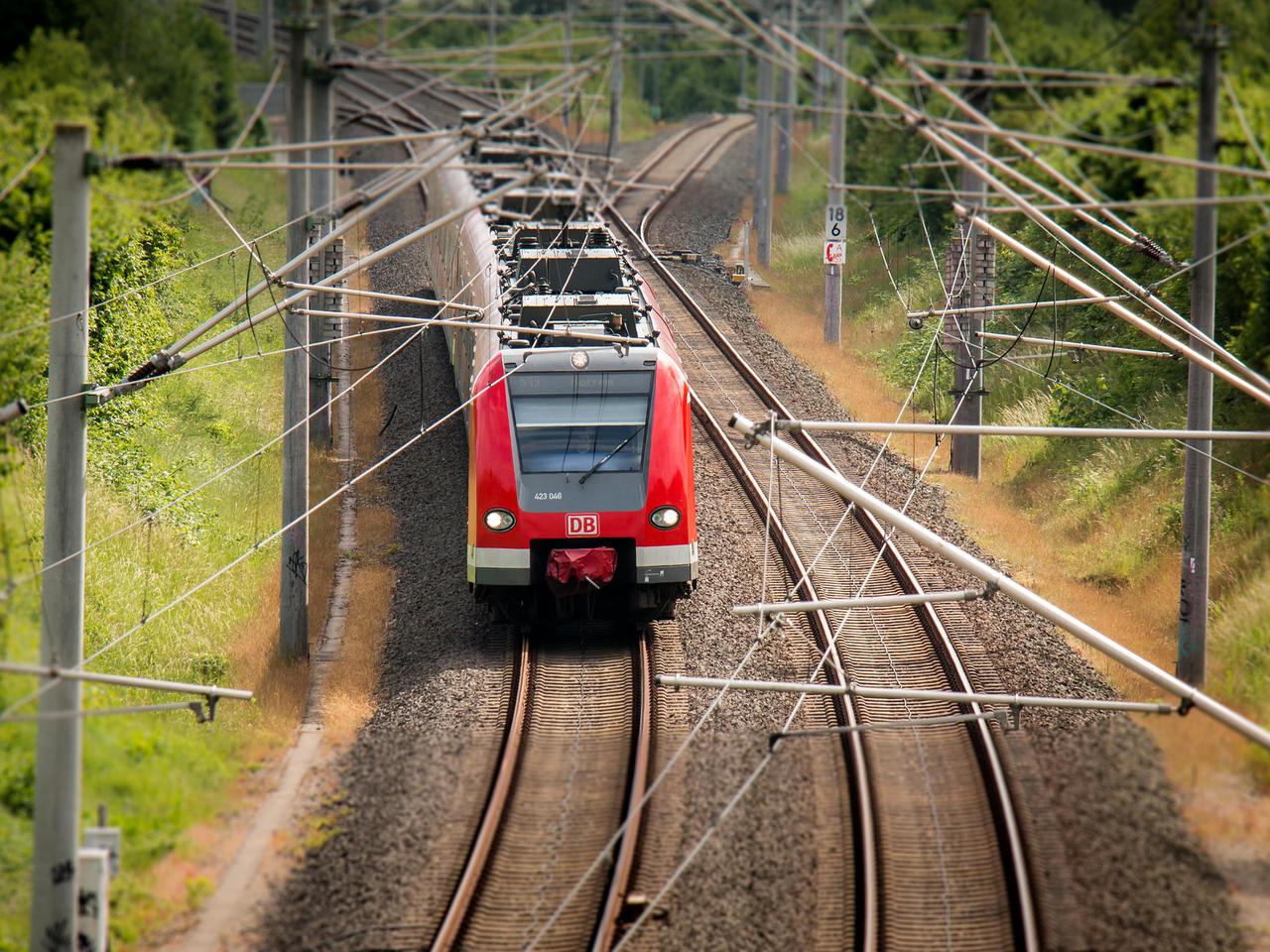 Rozkład jazdy PKP Białystok. Jeździsz pociągiem? Teraz będzie ich więcej