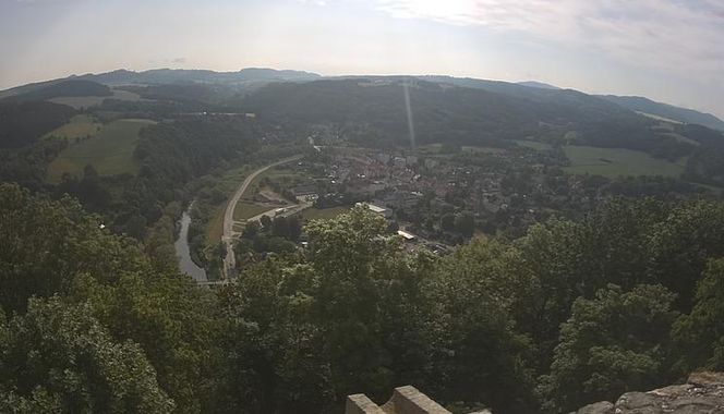 W tym mieście na Dolnym Śląsku mieszka mniej osób niż na wsiach. Leży niedaleko Jeleniej Góry