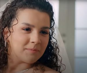 Melis ogłosi, że jest w ciąży z Egem i w ten sposób zmusi go do ślubu.