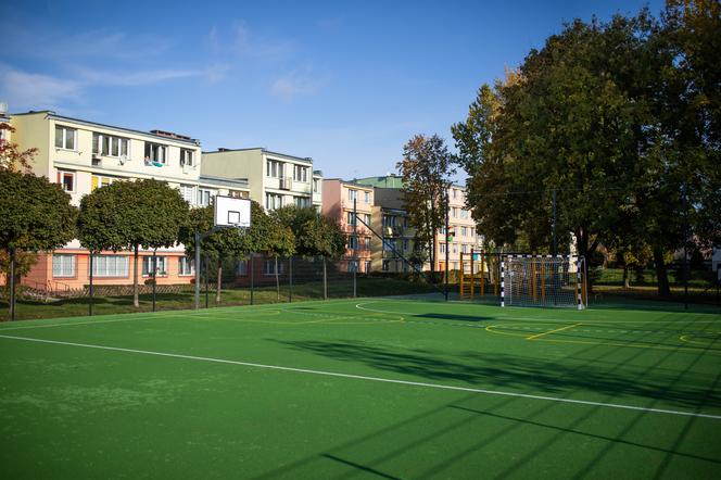 Plac zabaw, boisko i siłownia - Centralny Park Rekreacji w Płocku otwarty