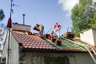 Remont dachu. Jak odnowić dach skośny, a jak dach płaski?