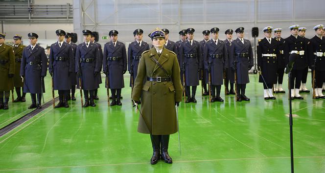 Kobiety w armii i policji