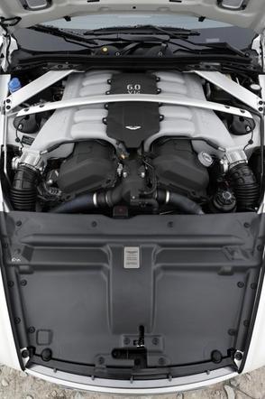Aston Marin DB9 Volante