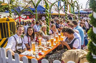 Oktoberfest w Dubaju? Szejkowie chcą piwa, Monachium podejmuje kroki prawne