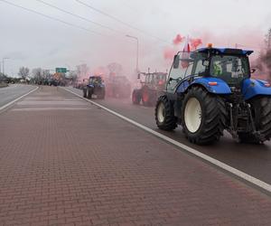 Trwa protest rolników w woj. lubelskim. Blokady są w wielu miejscach w regionie [DUŻO ZDJĘĆ]