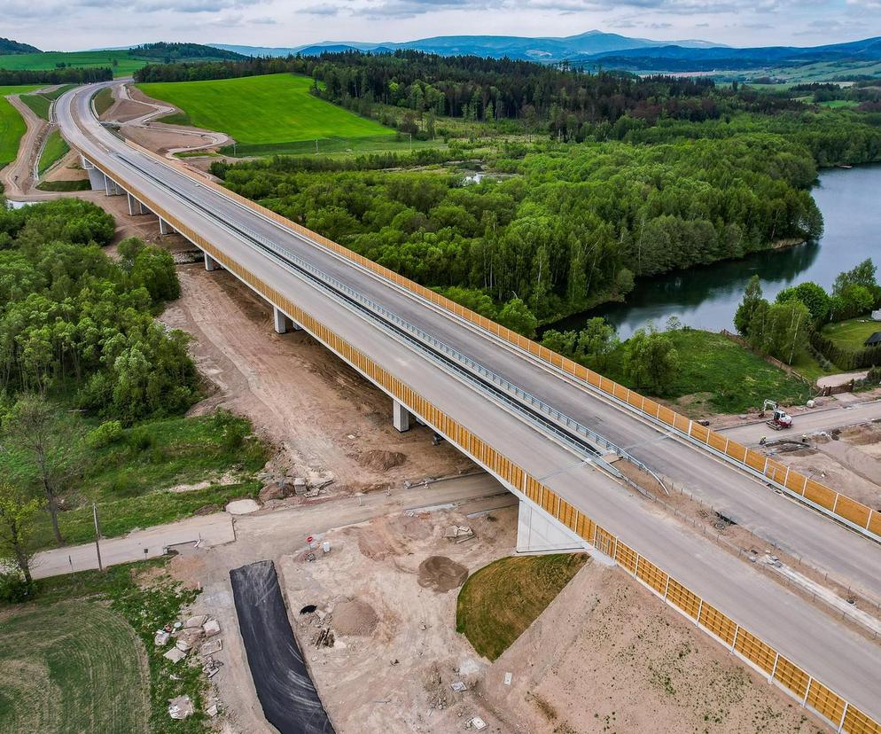 Budowa drogi S3 z Wrocławia do Czech. Na jakim etapie są prace? Kiedy otwarcie? 