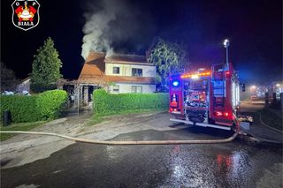 Pożar domu jednorodzinnego w Kłobucku. Płonęły dach i poddasze