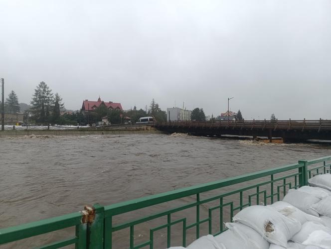 Alarm powodziowy w Głuchołazach. Ewakuacja mieszkańców